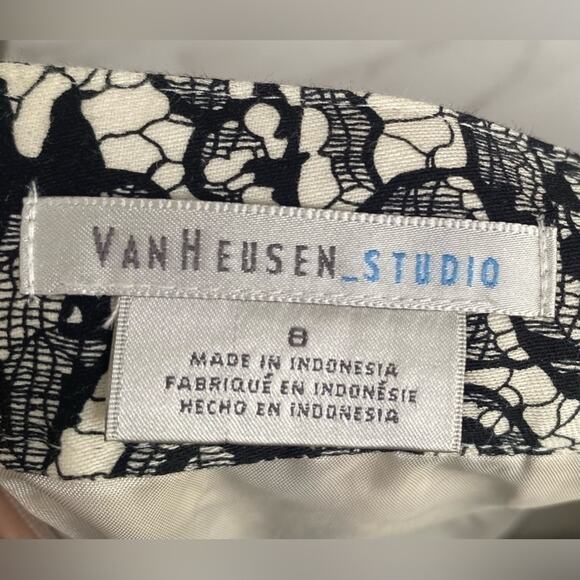 Van Heusen Studio | Women's Floral Paisley Lace Career Work Pencil Skirt | 8 - Picture 3 of 3